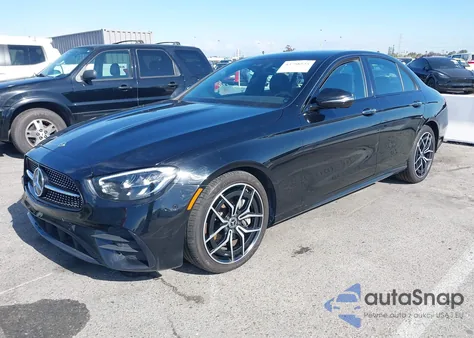 2022 Mercedes-Benz E 350 z USA, uszkodzony, nr VIN W1KZF8DB2NB096182